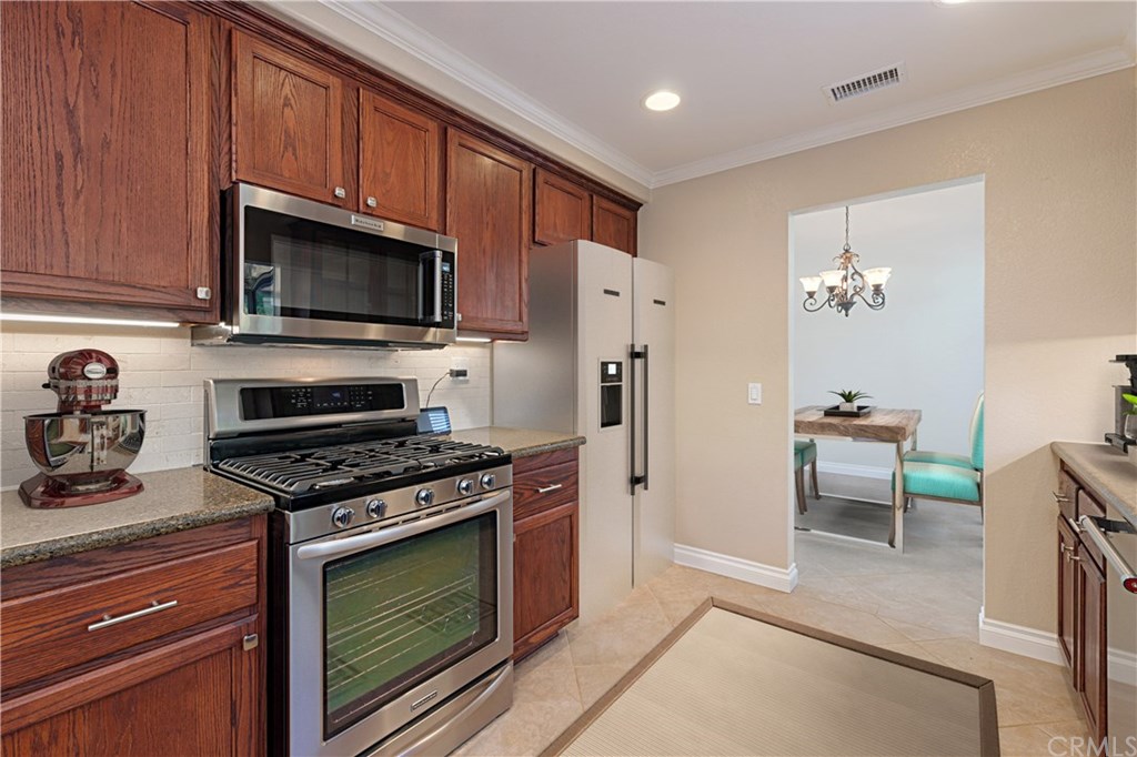 10 Mayflower Aliso Viejo, CA 92656 - Photo 4 of 24