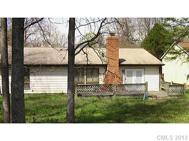 4816 Cheviot Road Charlotte, NC 28269 - Photo 2 of 6