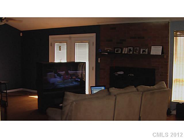 4816 Cheviot Road Charlotte, NC 28269 - Photo 3 of 6