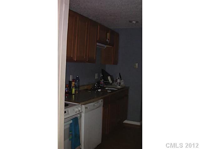 4816 Cheviot Road Charlotte, NC 28269 - Photo 4 of 6