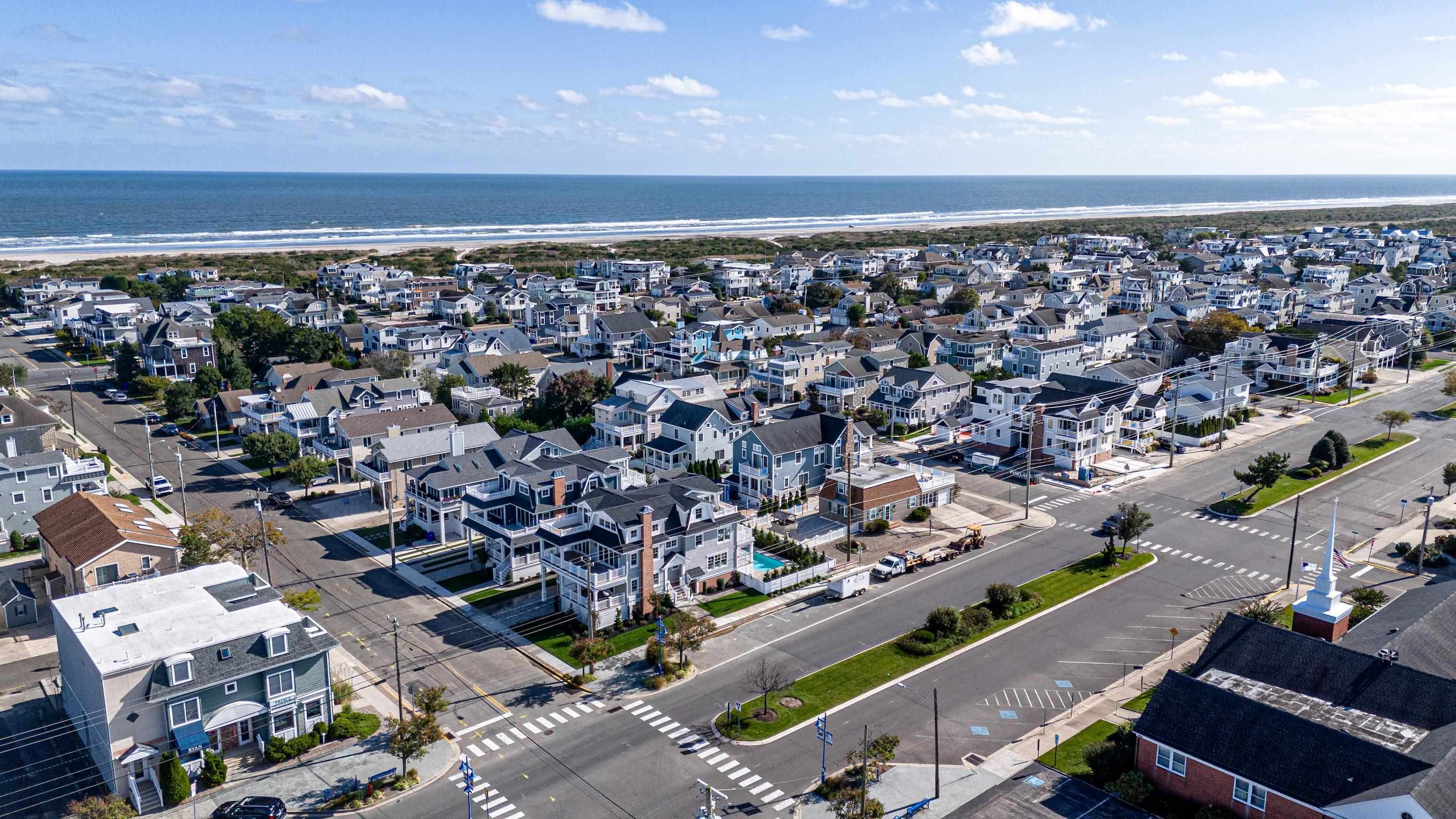 188 33rd Avalon, NJ 08202 - Photo 35 of 36 an aerial view of a city