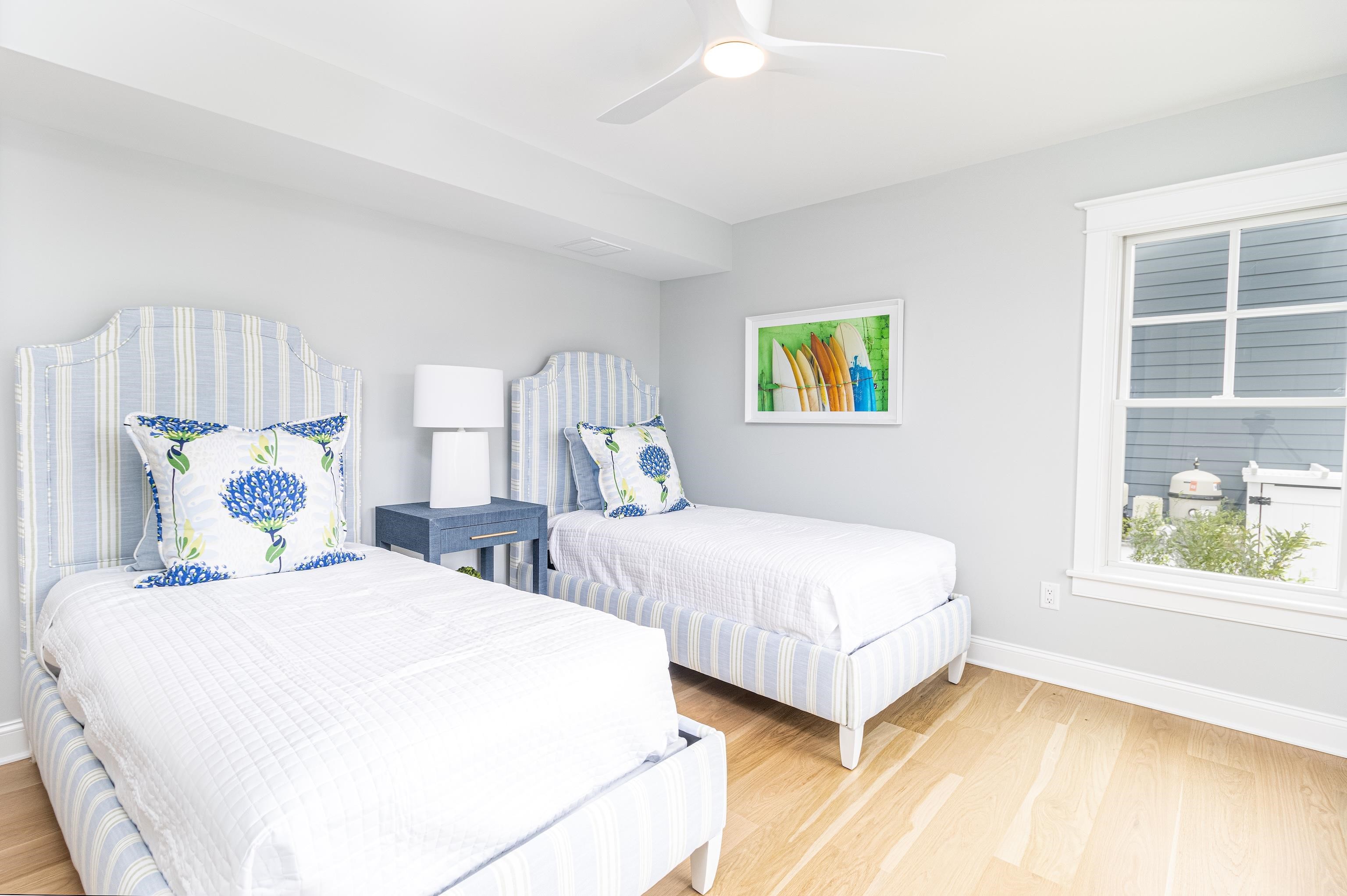 188 33rd Avalon, NJ 08202 - Photo 7 of 36 a bedroom with two beds and a window