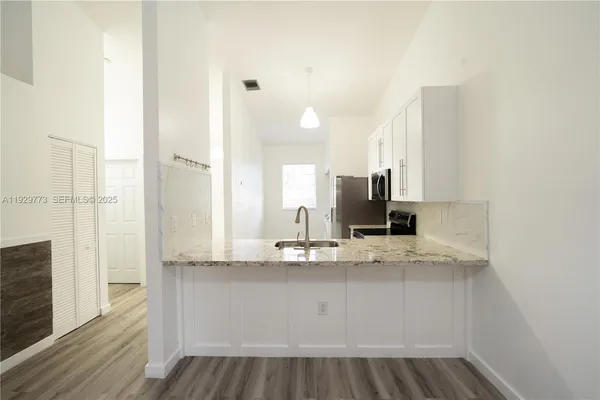 $410,000 | 6725 Northwest 192nd Lane, Hialeah, FL 33015