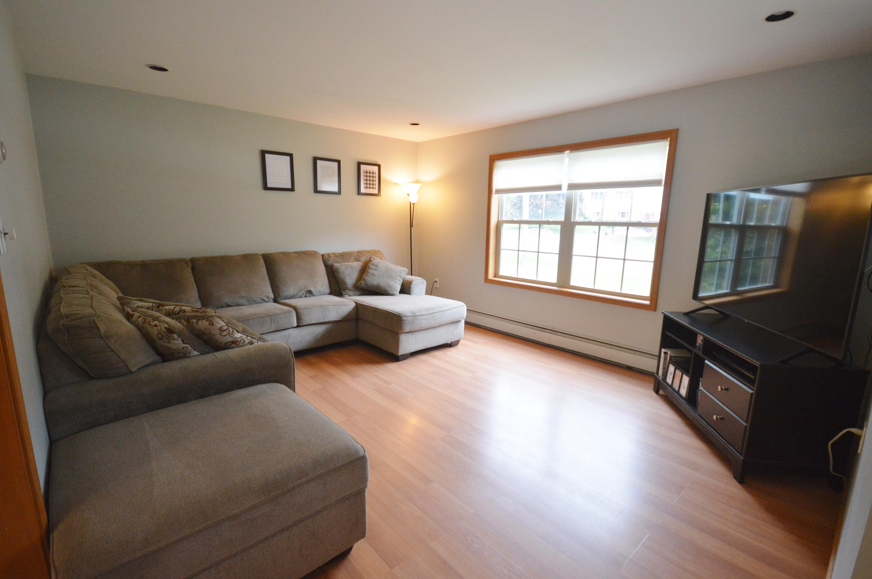 506 Ridge Drive Hermon, ME 04401 - Photo 6 of 38 DSC_0011