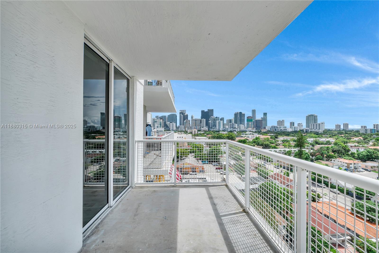 900 Southwest 8th Street, Unit 1110 Miami, FL 33130 - Photo 5 of 27 a balcony with city view