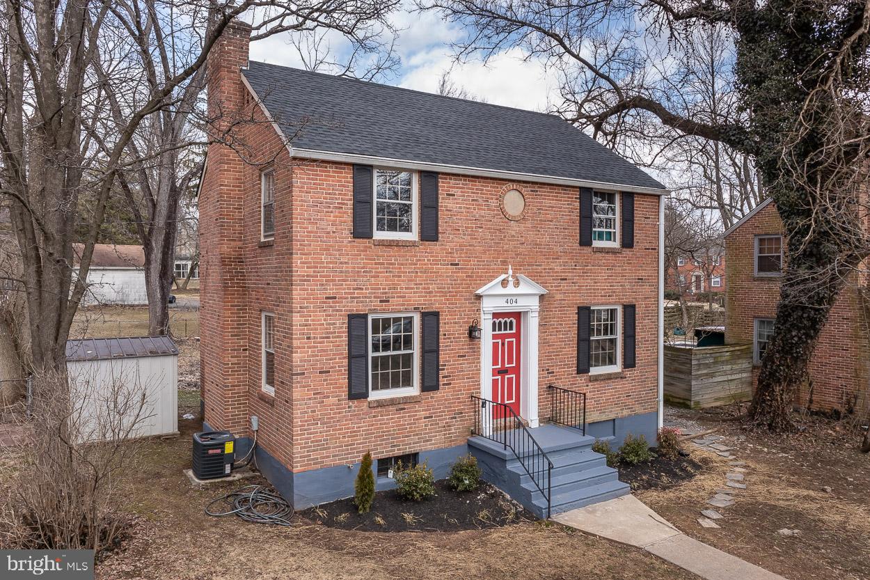 404 Upland Road Pikesville, MD 21208 - Photo 3 of 34 Updated home full of stately charm & character.