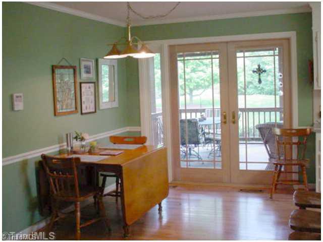 3511 Stancliff Road Clemmons, NC 27012 - Photo 4 of 16 Breakfast.
