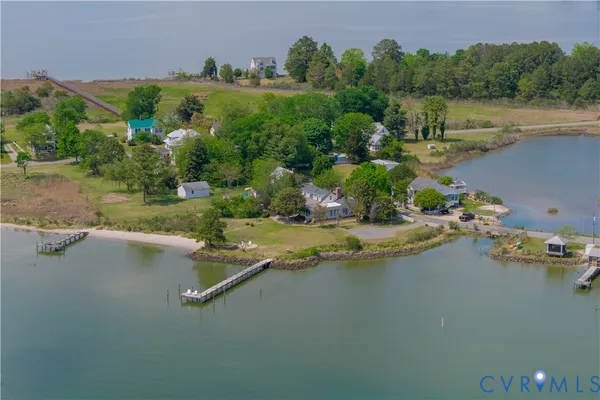 $750,000 | 62 Riverside Drive, Lancaster, VA 22503