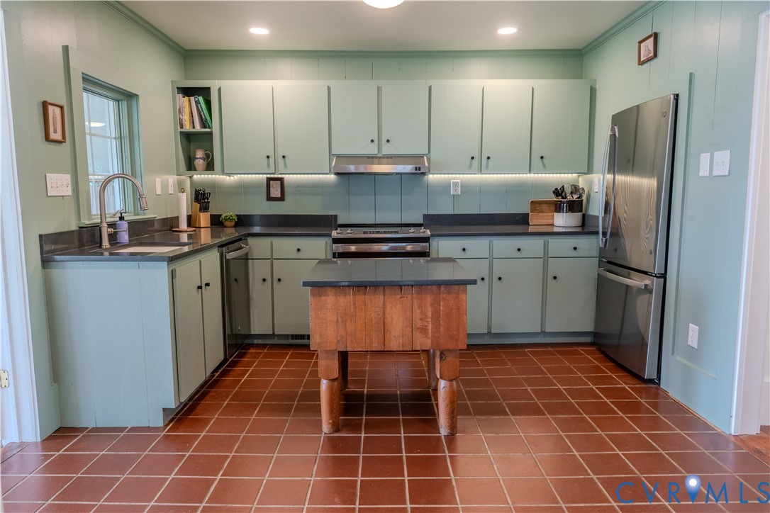 62 Riverside Drive Lancaster, VA 22503 - Photo 11 of 61