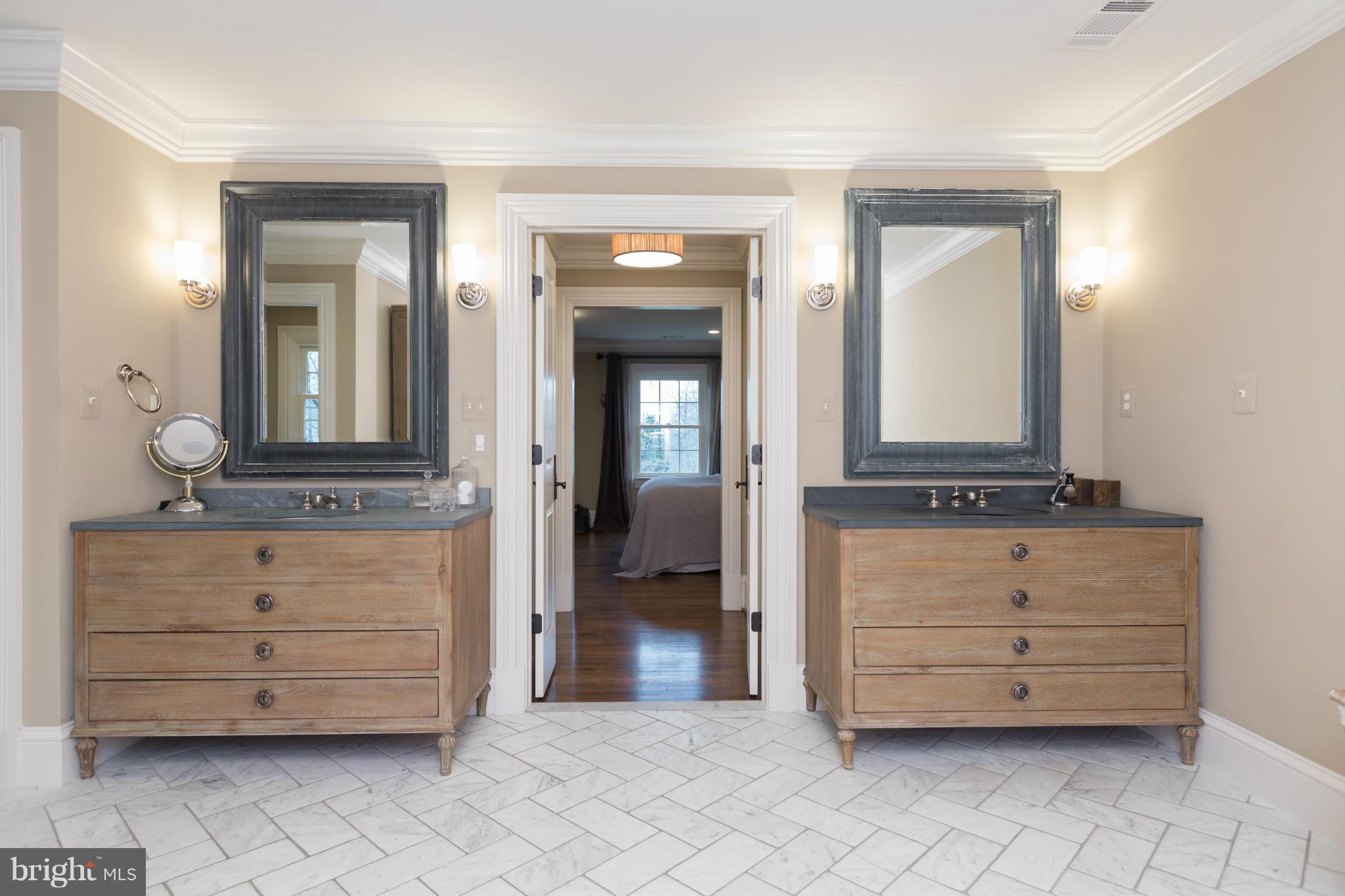 9727 Avenel Farm Drive Potomac, MD 20854 - Photo 18 of 30 Bath (Master) with Separate Vanities