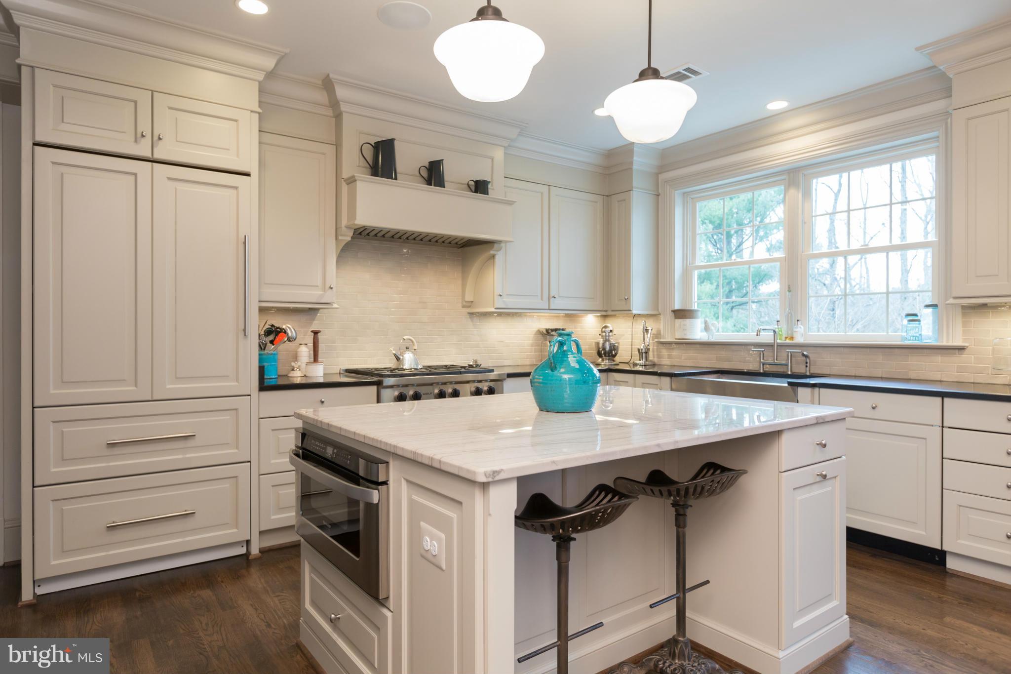 9727 Avenel Farm Drive Potomac, MD 20854 - Photo 6 of 30 Kitchen