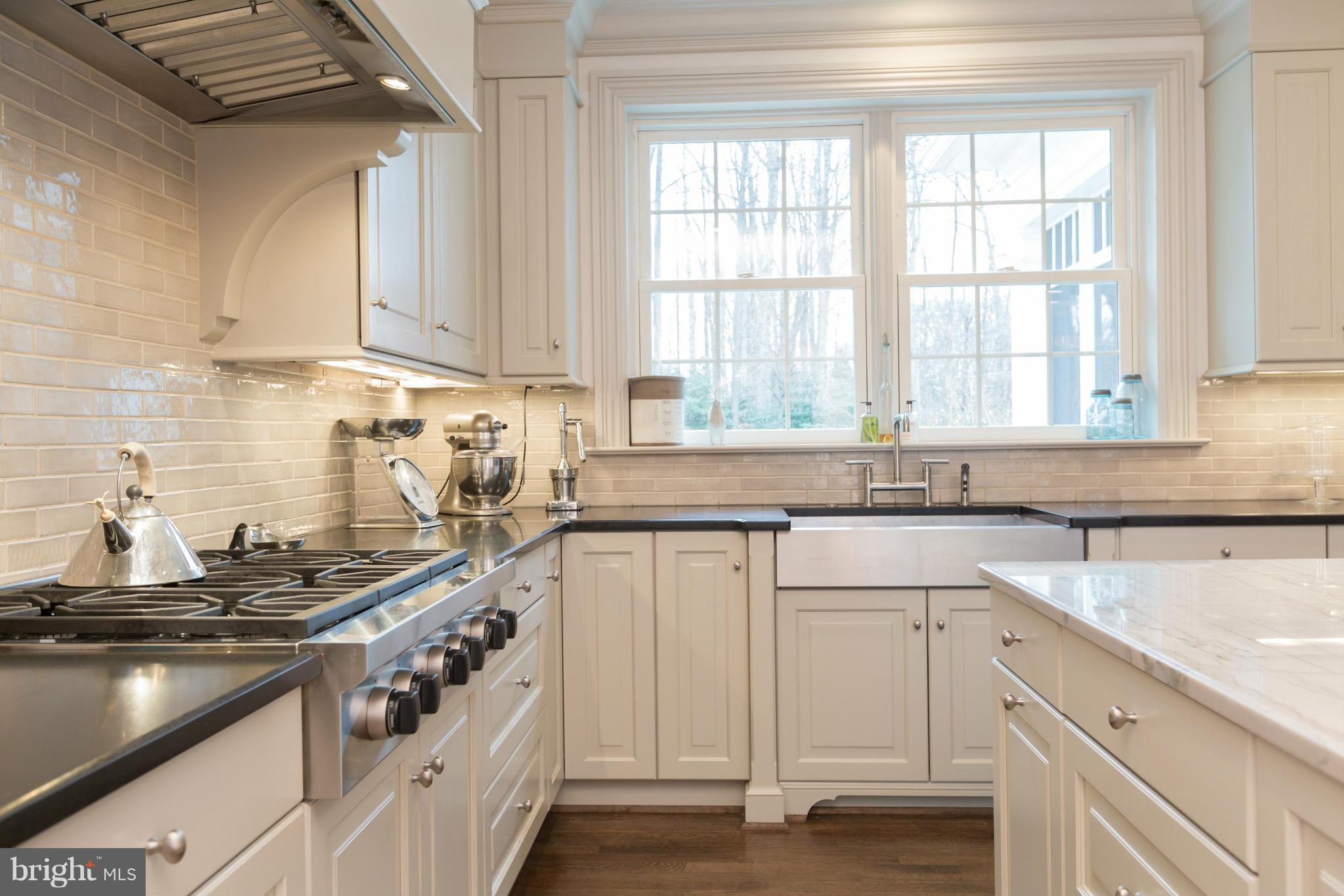 9727 Avenel Farm Drive Potomac, MD 20854 - Photo 7 of 30 Kitchen