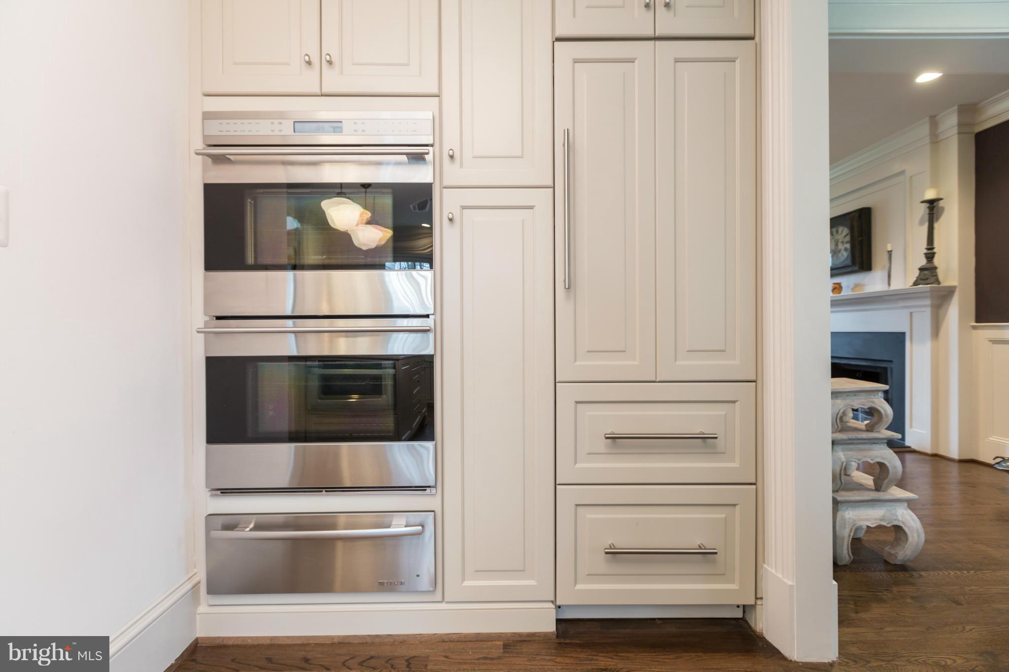 9727 Avenel Farm Drive Potomac, MD 20854 - Photo 9 of 30 Kitchen