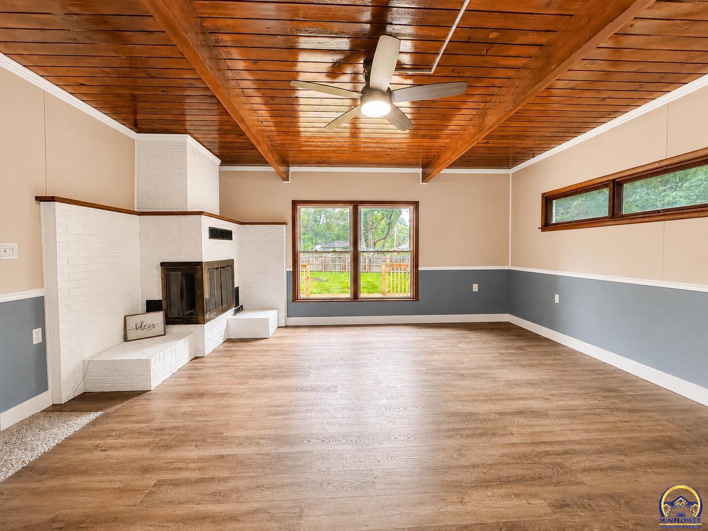 2226 Southwest Burnett Road Topeka, KS 66614 - Photo 14 of 32