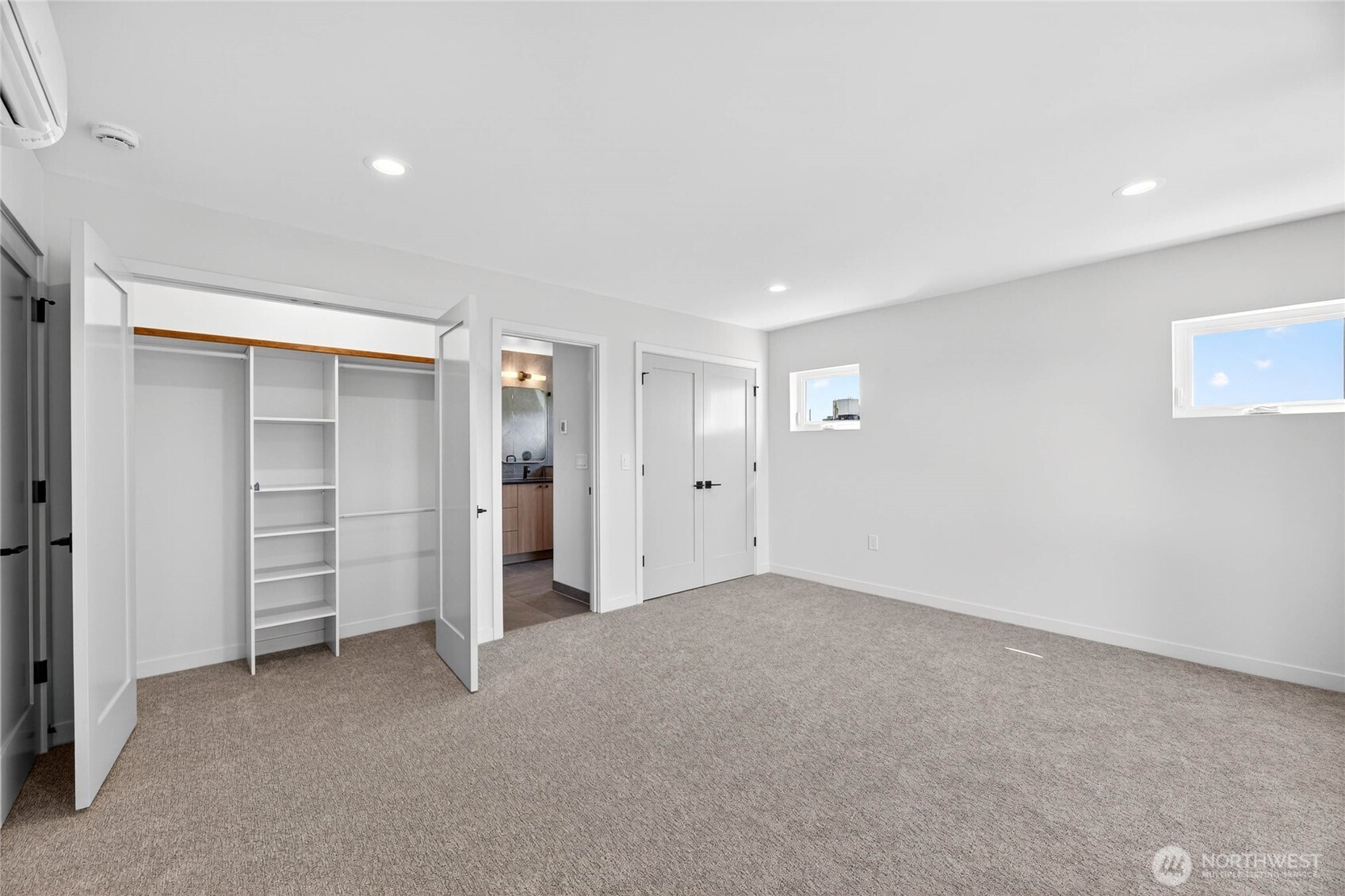 4144 44th Avenue Southwest Seattle, WA 98116 - Photo 28 of 35