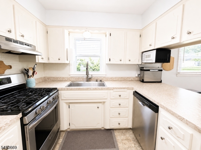 522 Dinah Road Landing, NJ 07850 - Photo 17 of 48 Gallery Image 17