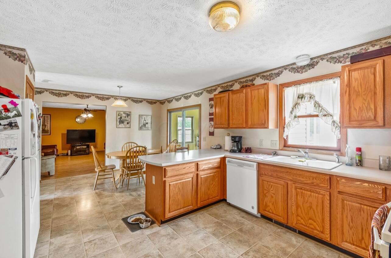 2918 Winnemac Pike La Rue, OH 43332 - Photo 14 of 38 Kitchen