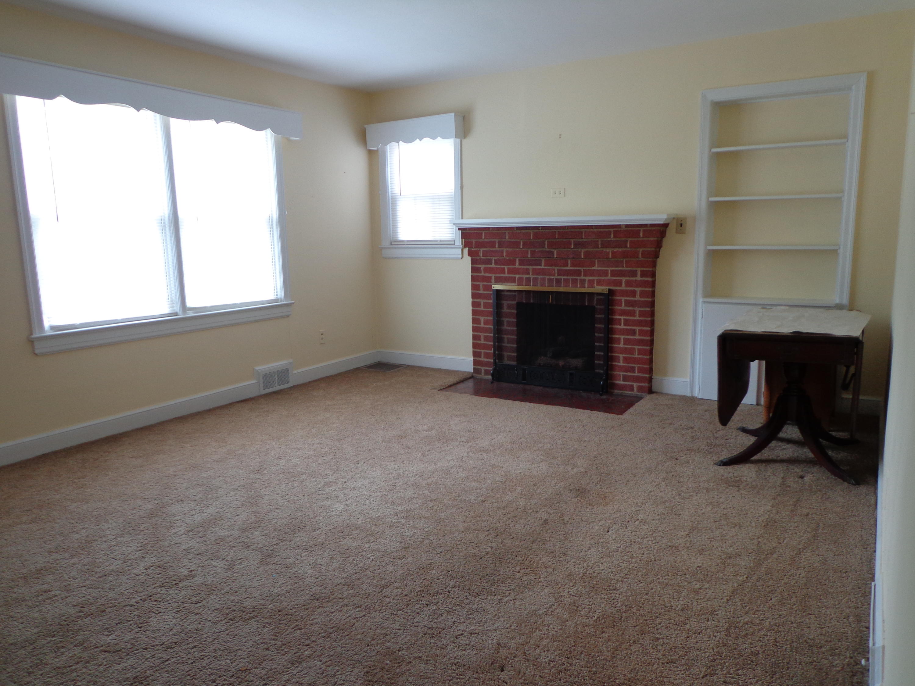 2330 Carlton Road Southwest Roanoke, VA 24015 - Photo 2 of 54 DSC04230