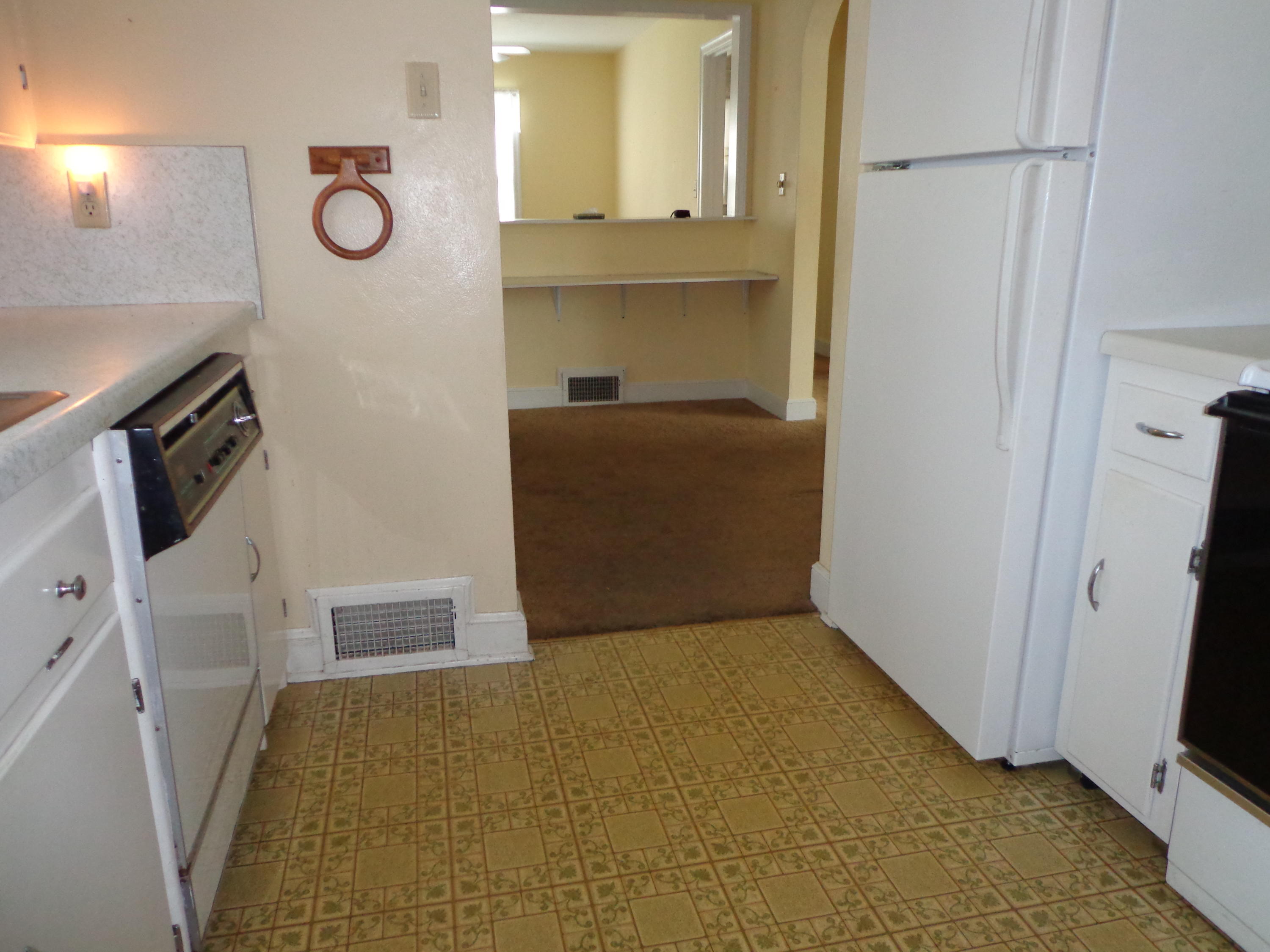 2330 Carlton Road Southwest Roanoke, VA 24015 - Photo 24 of 54 DSC04256