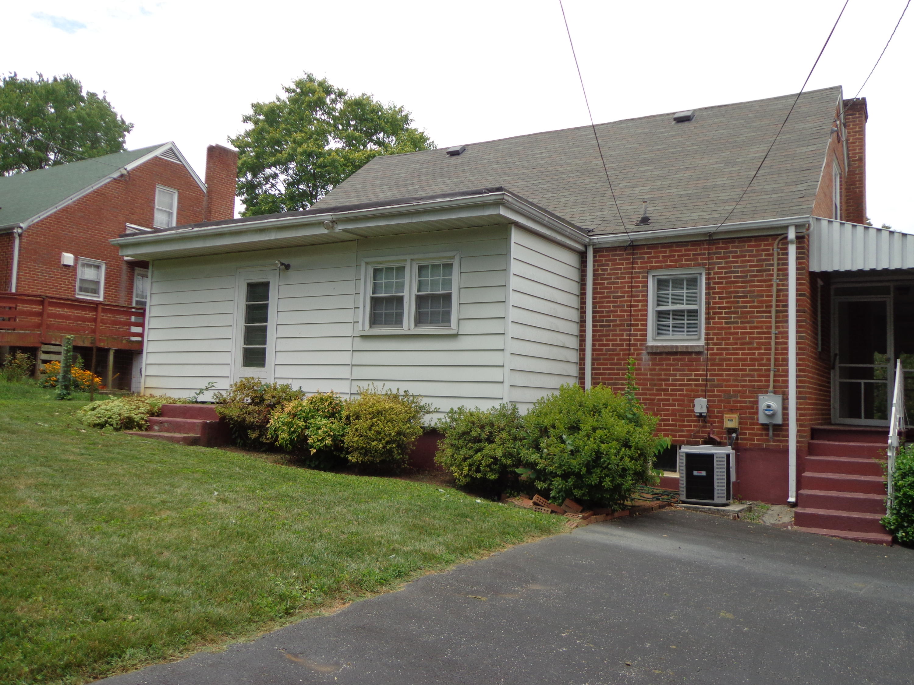 2330 Carlton Road Southwest Roanoke, VA 24015 - Photo 51 of 54 DSC04297