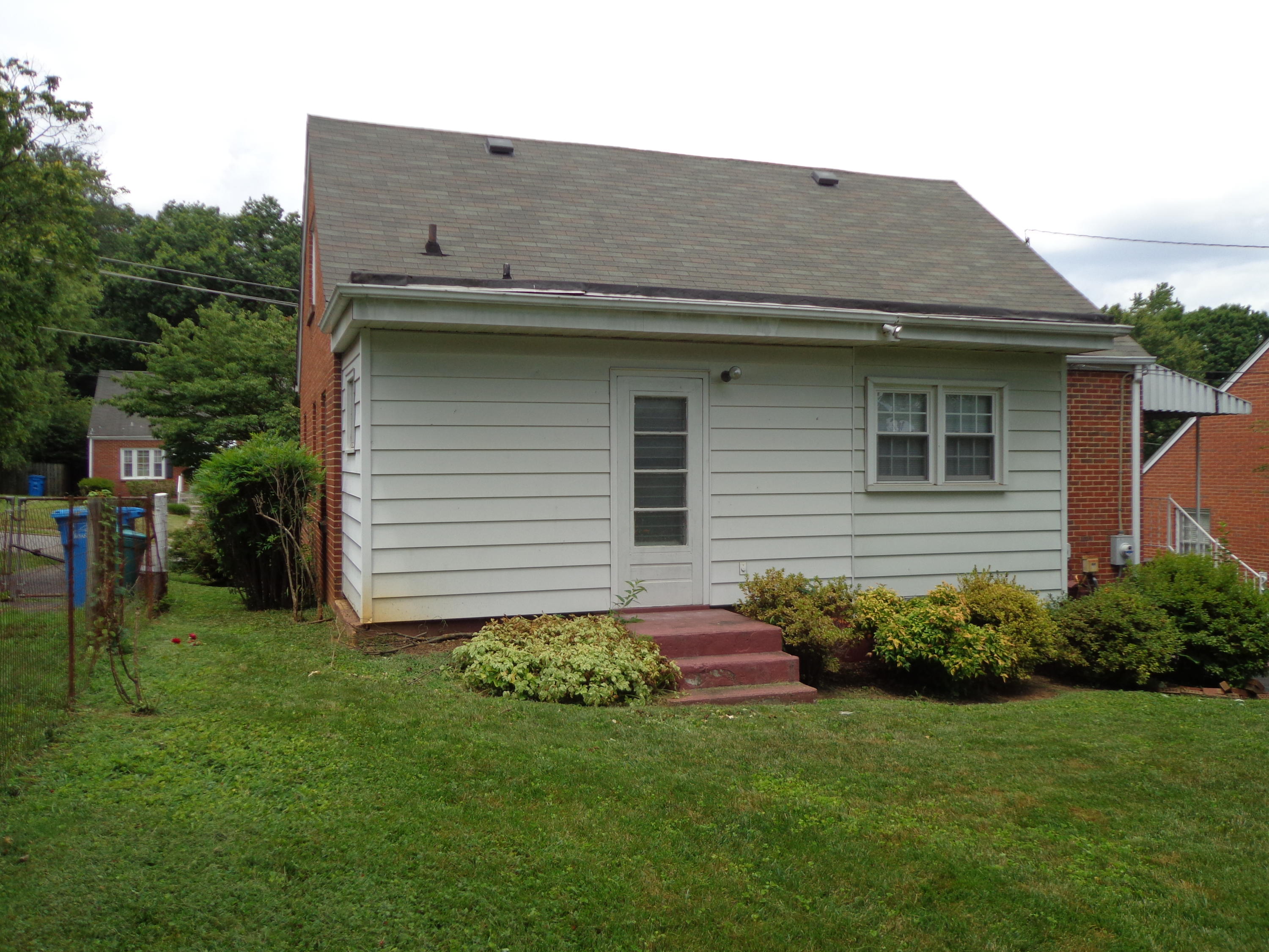 2330 Carlton Road Southwest Roanoke, VA 24015 - Photo 54 of 54 DSC04300
