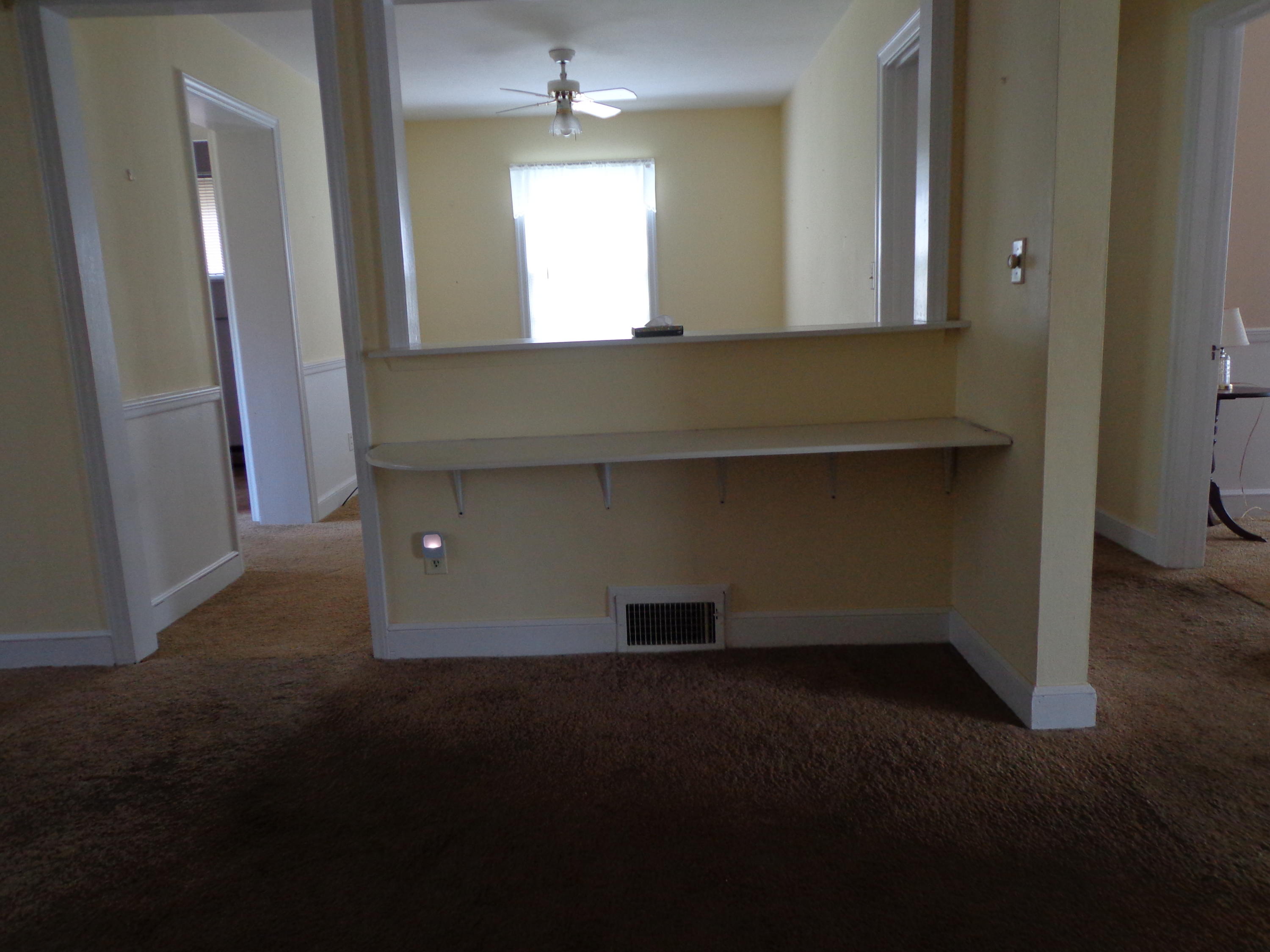 2330 Carlton Road Southwest Roanoke, VA 24015 - Photo 7 of 54 DSC04236