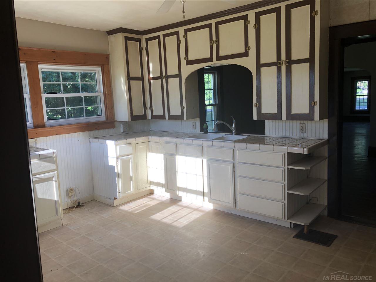 5684 State Fort Gratiot, MI 48059 - Photo 8 of 32 31354802-7.JPG