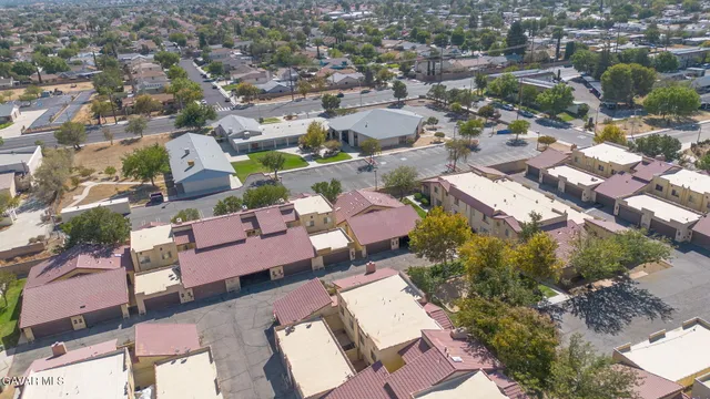 $239,900 | 1700 Avenue Q14 Avenue East, Unit 8, Palmdale, CA 93550