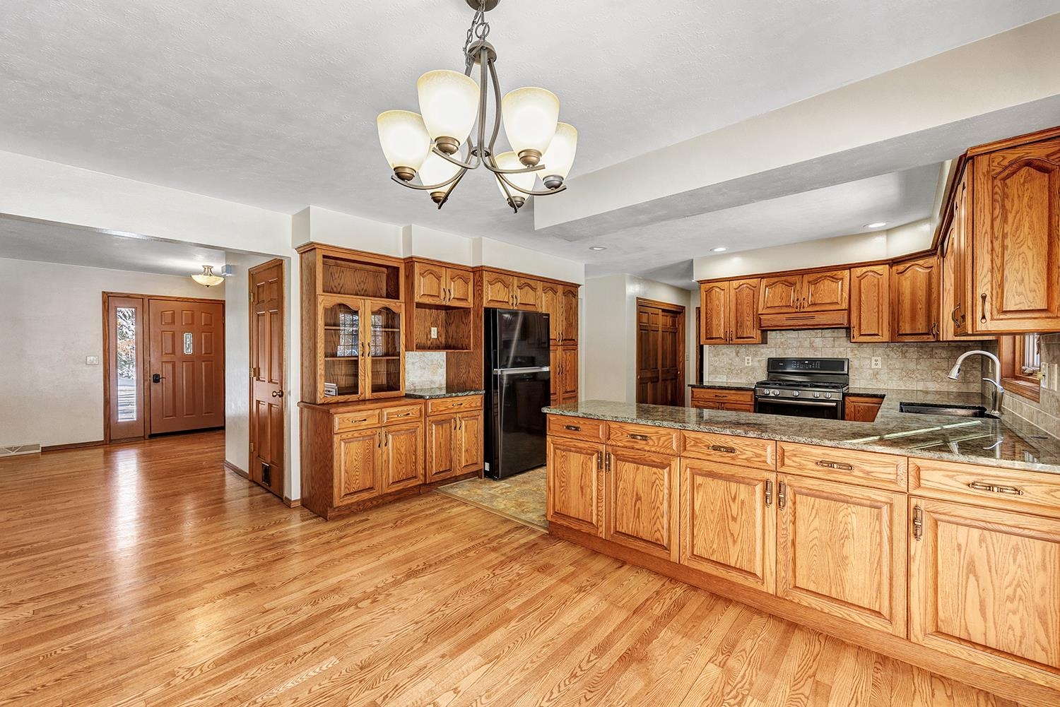 3398 Wilderness Trail Suamico, WI 54313 - Photo 5 of 42