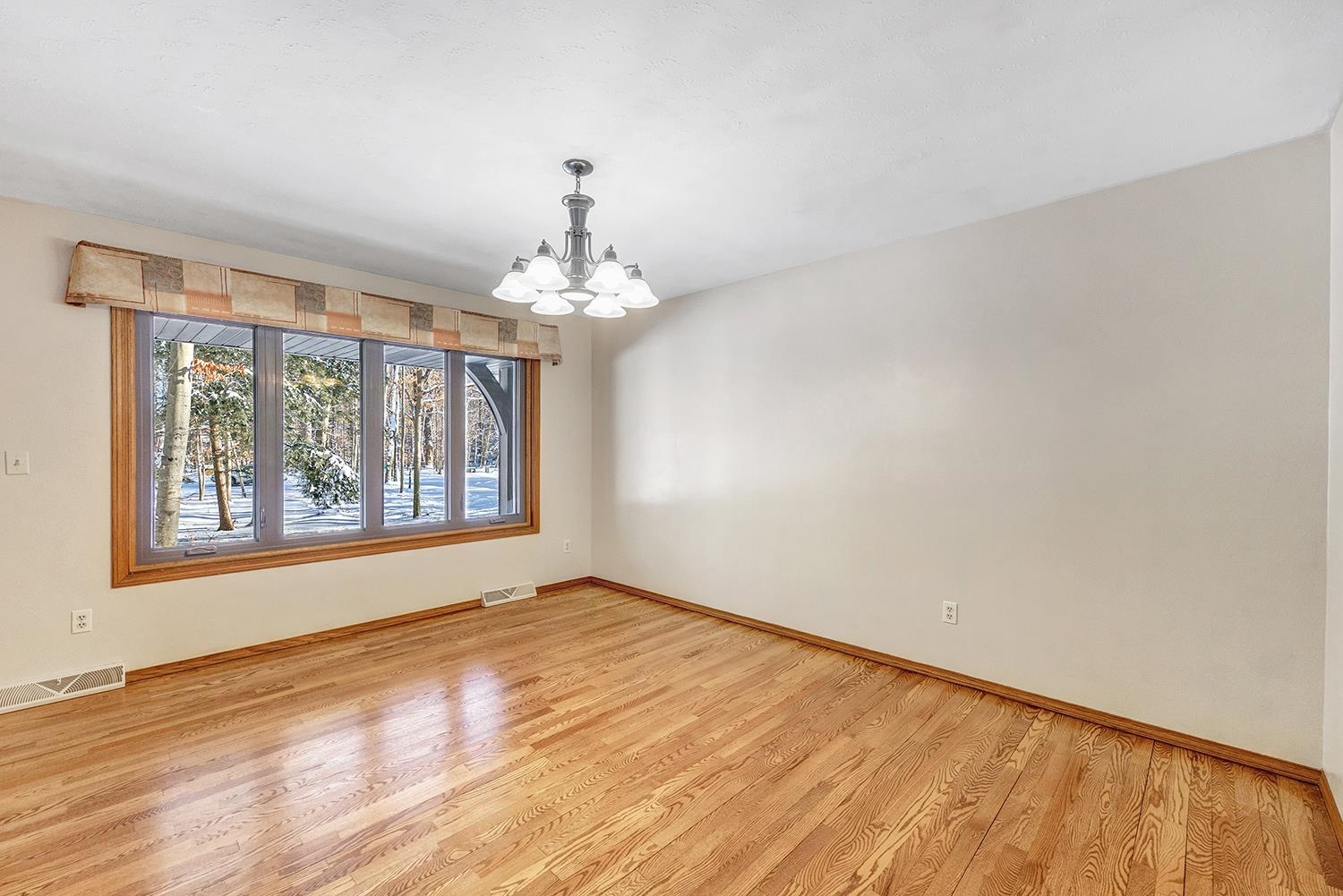 3398 Wilderness Trail Suamico, WI 54313 - Photo 9 of 42