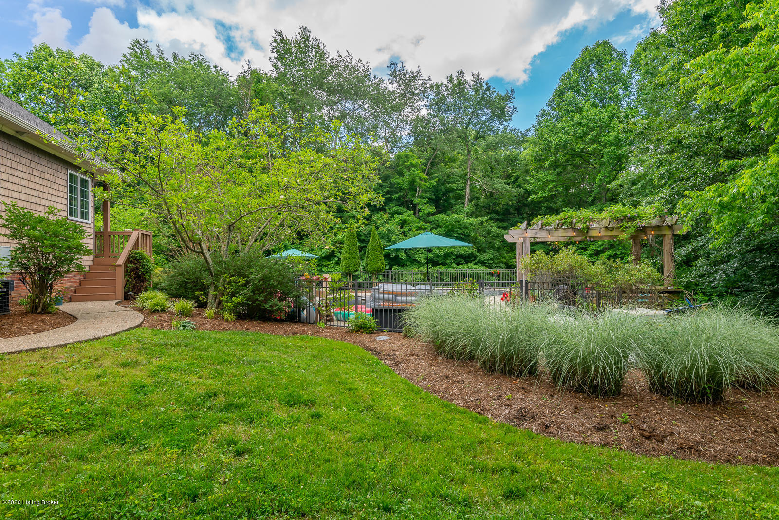 170 Ridgewood Drive Pewee Valley, KY 40056 - Photo 6 of 98 170 Ridgewood Dr PV-6