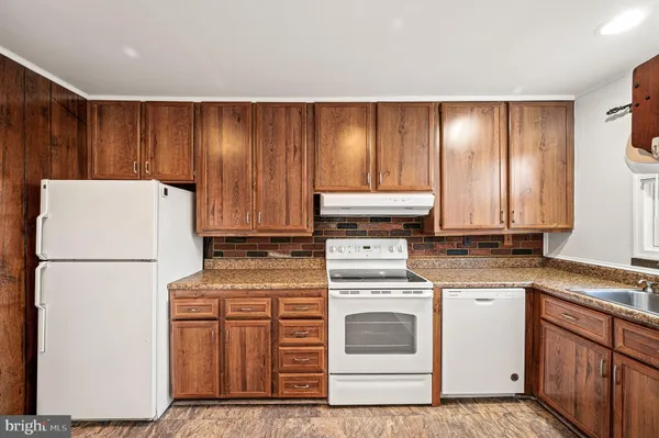 $379,900 | 5946 Chichester Avenue, Aston, PA 19014
