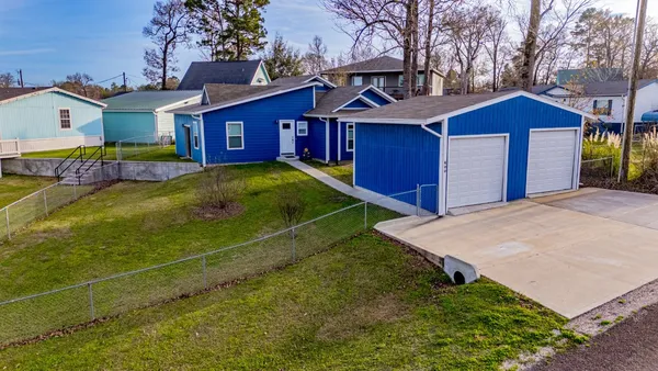 $1,800 | 400 Woodland Shores Drive, Point Blank, TX 77364