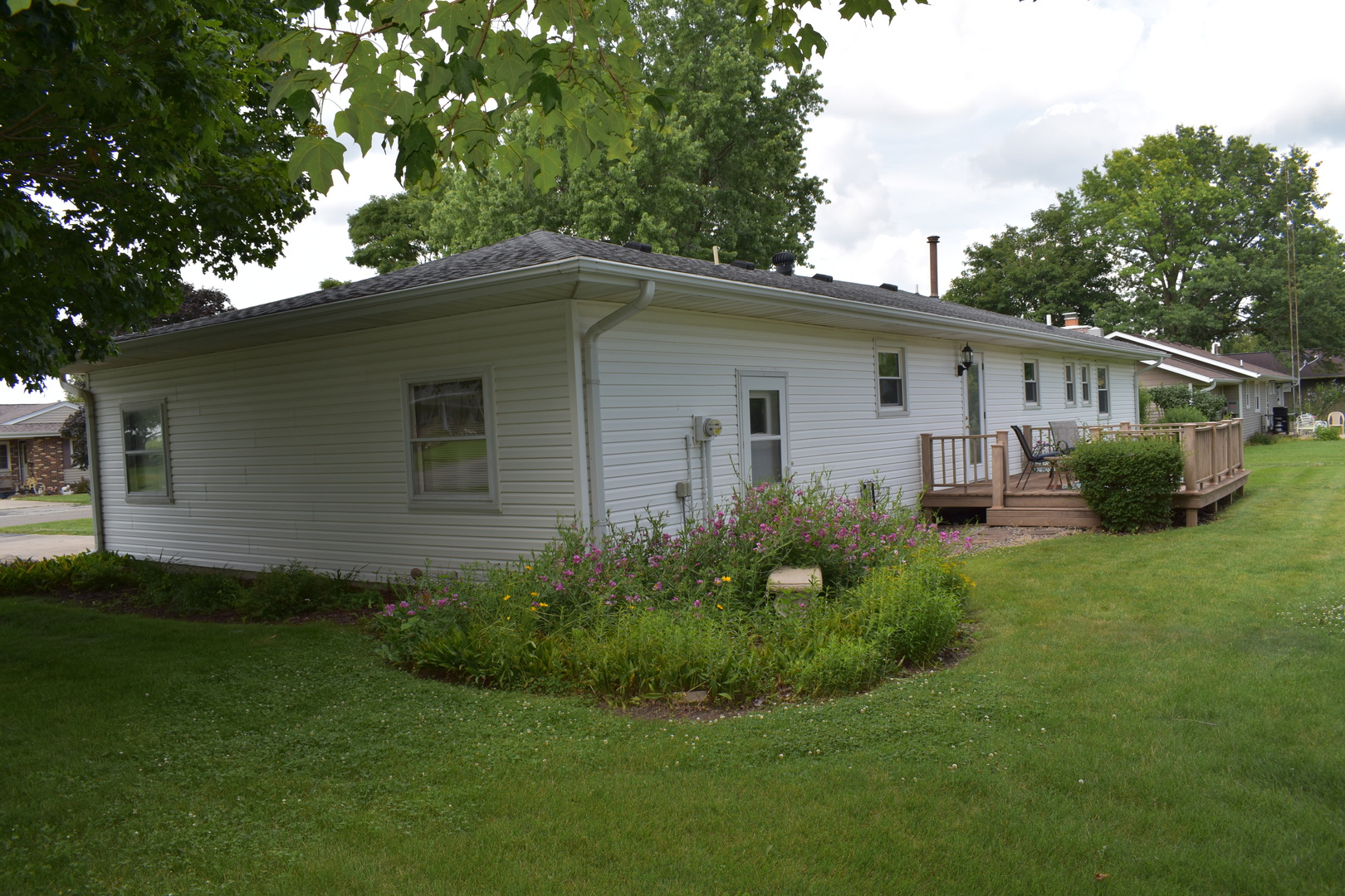 301 East Ririe Place Flanagan, IL 61740 - Photo 25 of 28