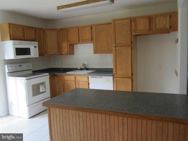 26820 Iron Gate Road Federalsburg, MD 21632 - Photo 3 of 13 Kitchen2