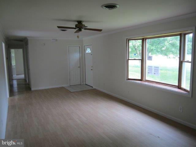 26820 Iron Gate Road Federalsburg, MD 21632 - Photo 5 of 13 Living Room