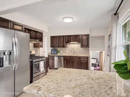 $435,000 | 720 East 22nd Street, Lombard, IL 60148