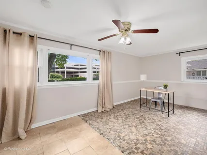 $435,000 | 720 East 22nd Street, Lombard, IL 60148
