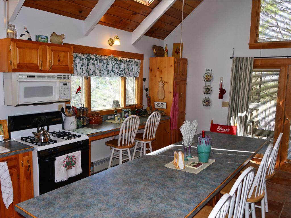 29 Foxglove Road Gilford, NH 03249 - Photo 7 of 30