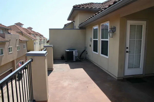 $3,000 | 28 West Oaks Drive, Houston, TX 77058