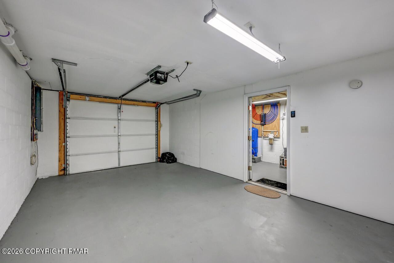 26 Seneca Road Albrightsville, PA 18210 - Photo 46 of 53 Attached Garage