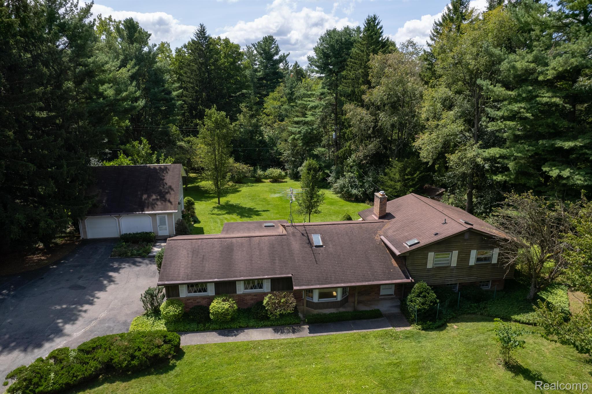 5830 Warren Road Ann Arbor, MI 48105 - Photo 4 of 63 Gallery Image 4