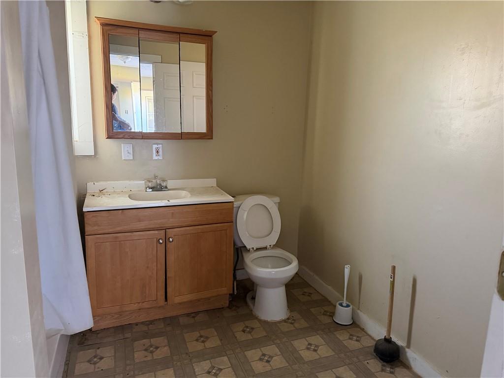 1585 Mercer Road Ellwood City, PA 16117 - Photo 9 of 15
