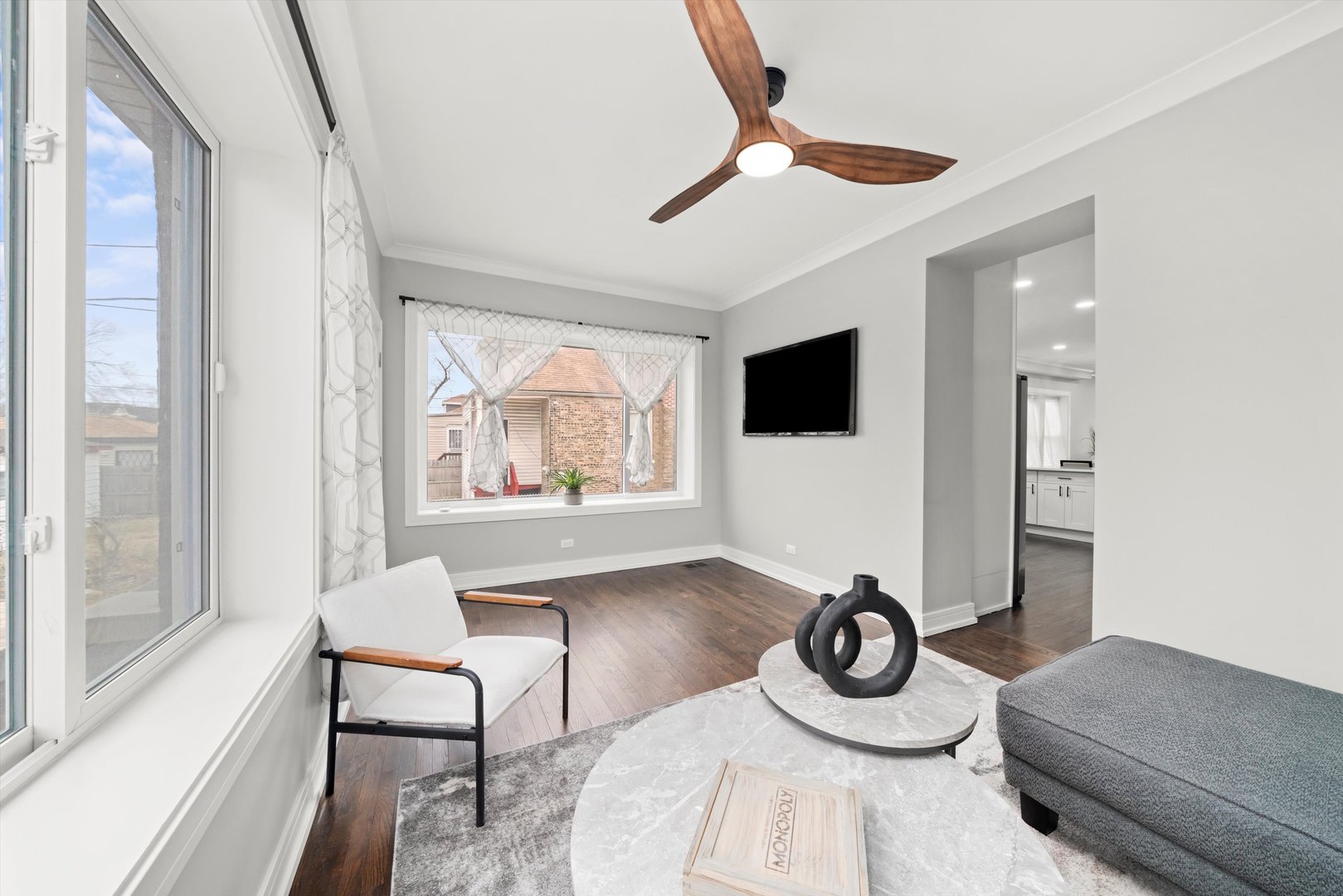 7747 South Rhodes Avenue Chicago, IL 60619 - Photo 15 of 43 Gallery Image 15