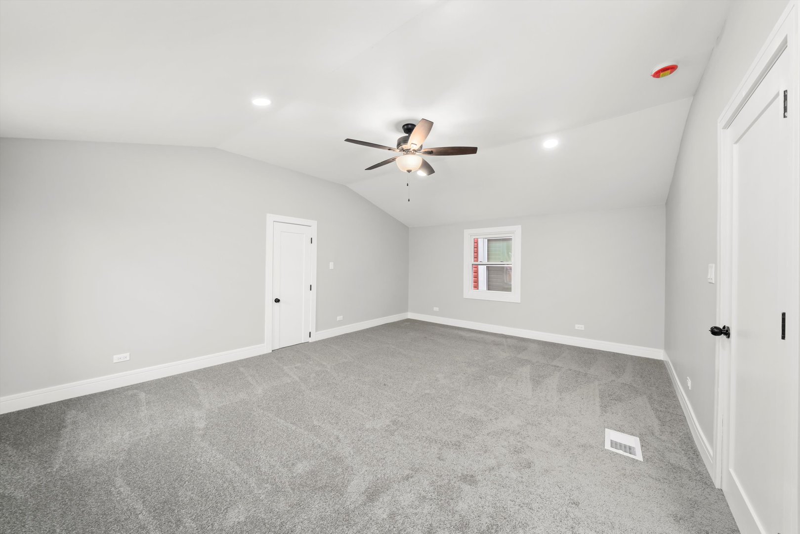 7747 South Rhodes Avenue Chicago, IL 60619 - Photo 25 of 43 Gallery Image 25