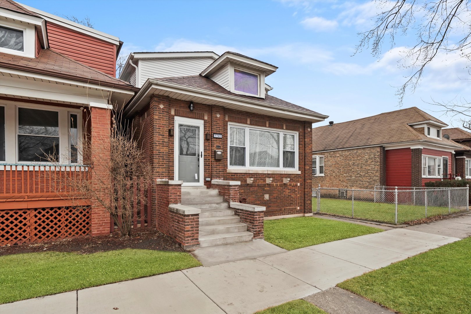 7747 South Rhodes Avenue Chicago, IL 60619 - Photo 3 of 43 Gallery Image 3