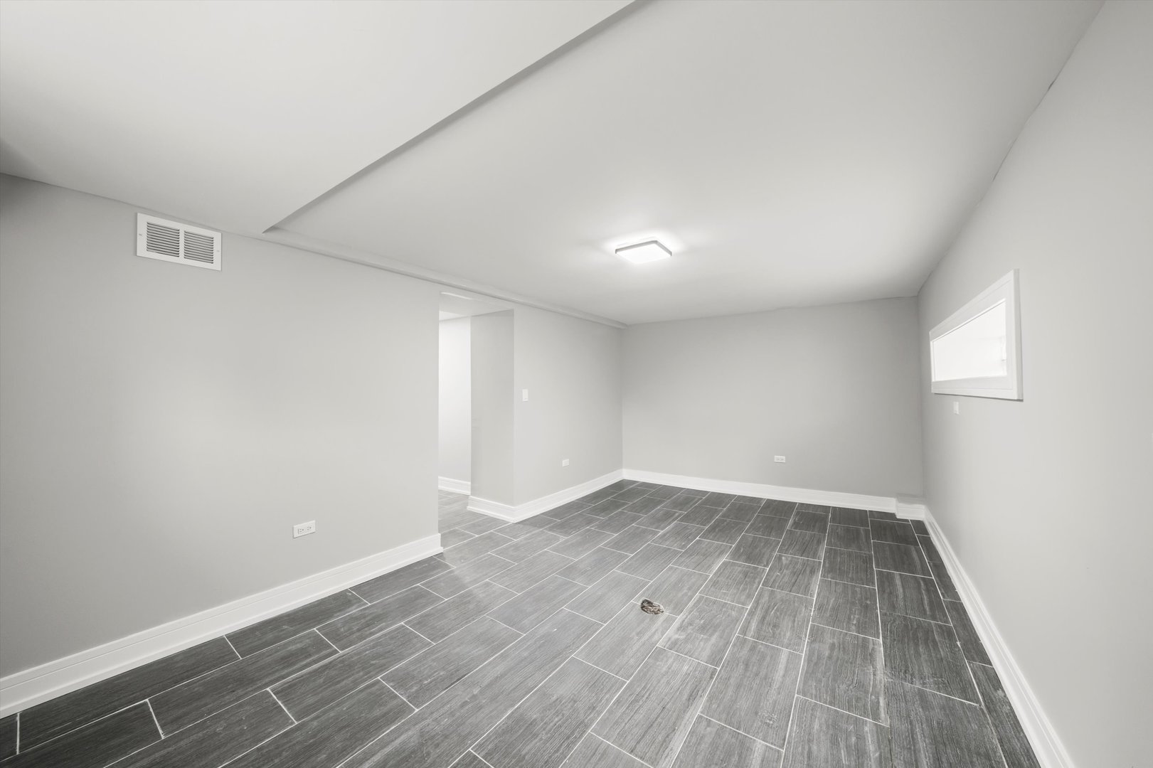 7747 South Rhodes Avenue Chicago, IL 60619 - Photo 34 of 43 Gallery Image 34