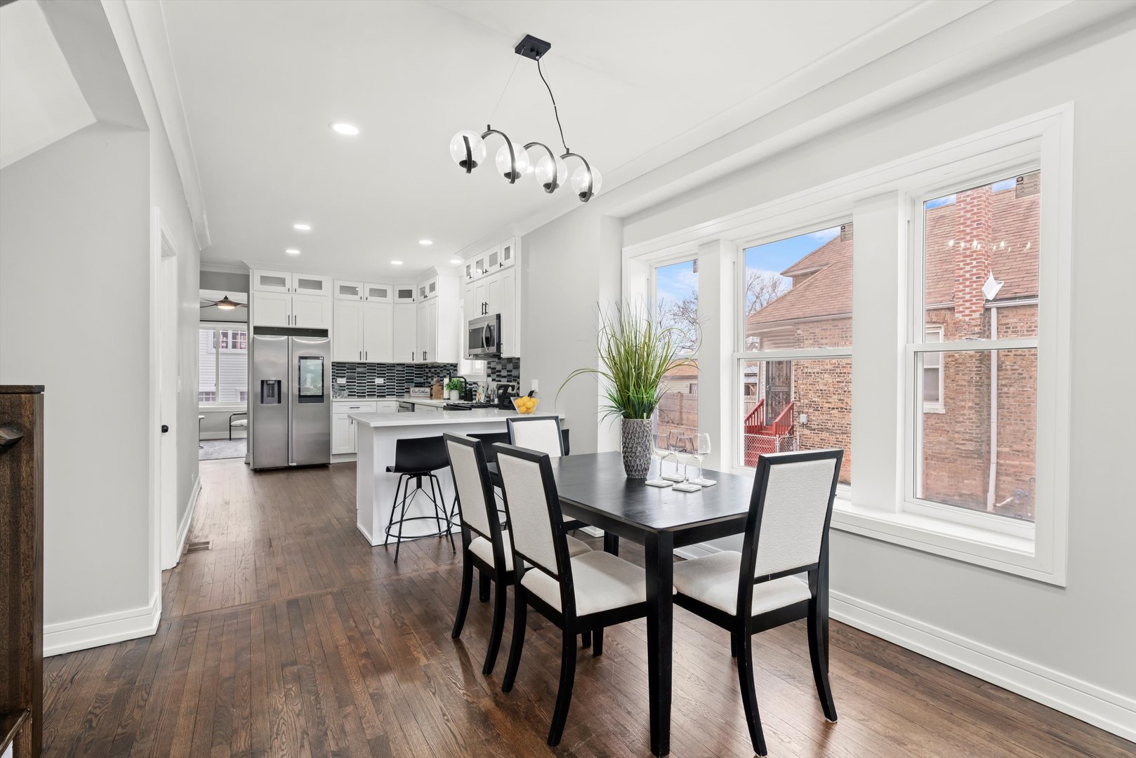 7747 South Rhodes Avenue Chicago, IL 60619 - Photo 8 of 43 Gallery Image 8