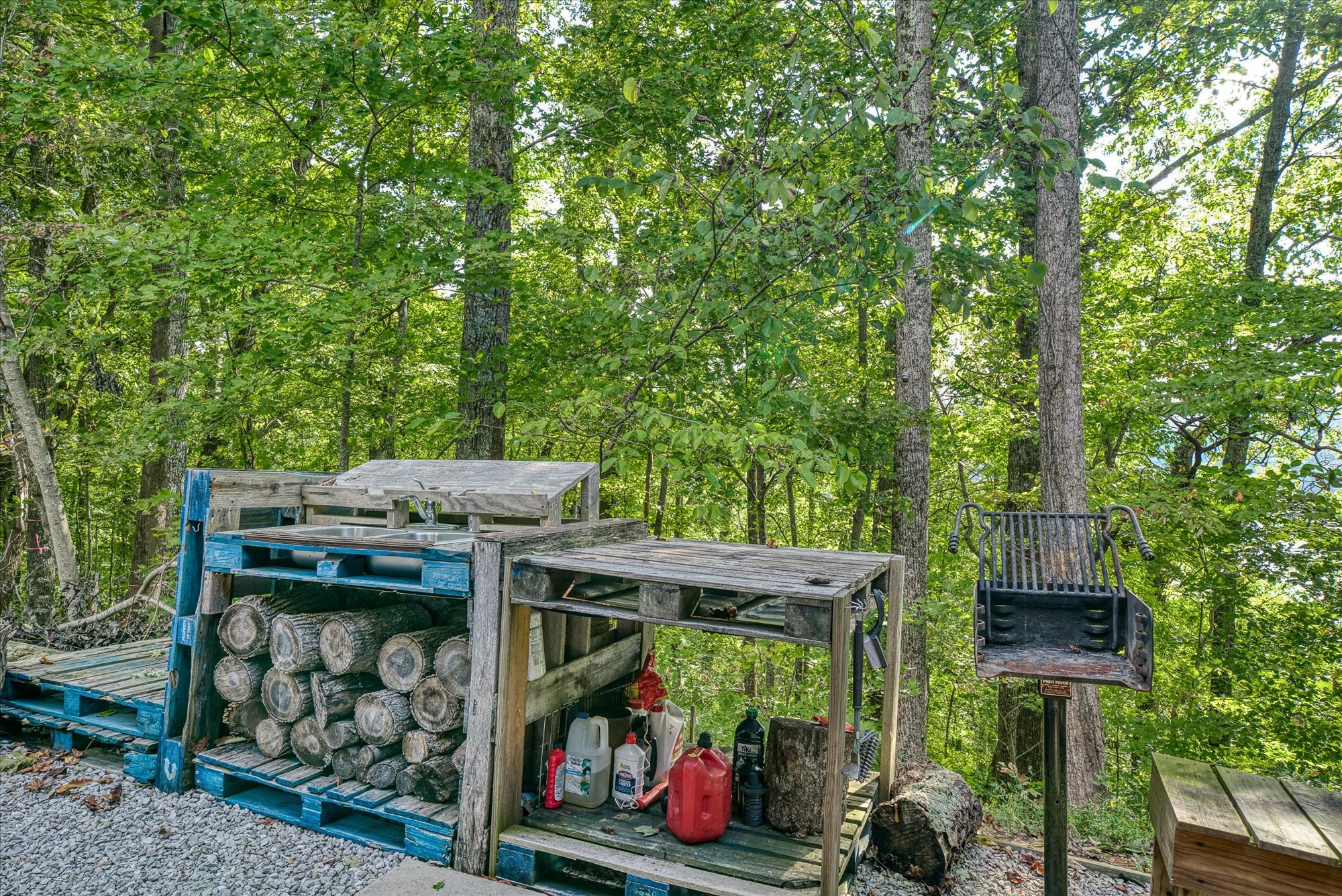 10035 Water Plant Road Baxter, TN 38544 - Photo 32 of 37 a view of an outdoor space with seating