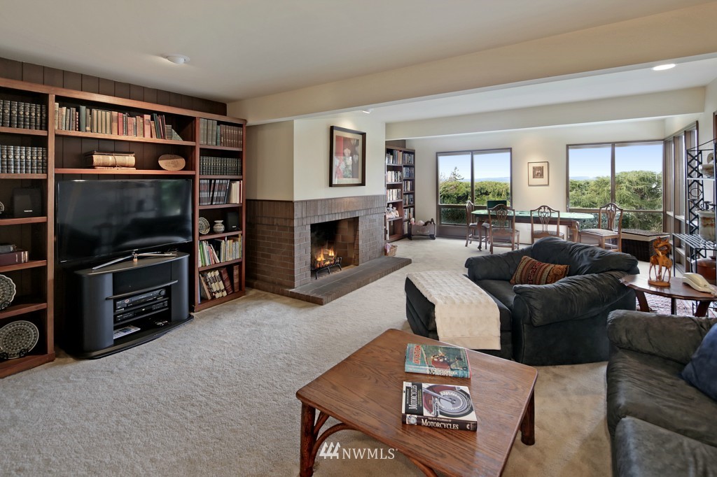 18373 Ridgefield Road Northwest Shoreline, WA 98177 - Photo 14 of 25 Gallery Image 14